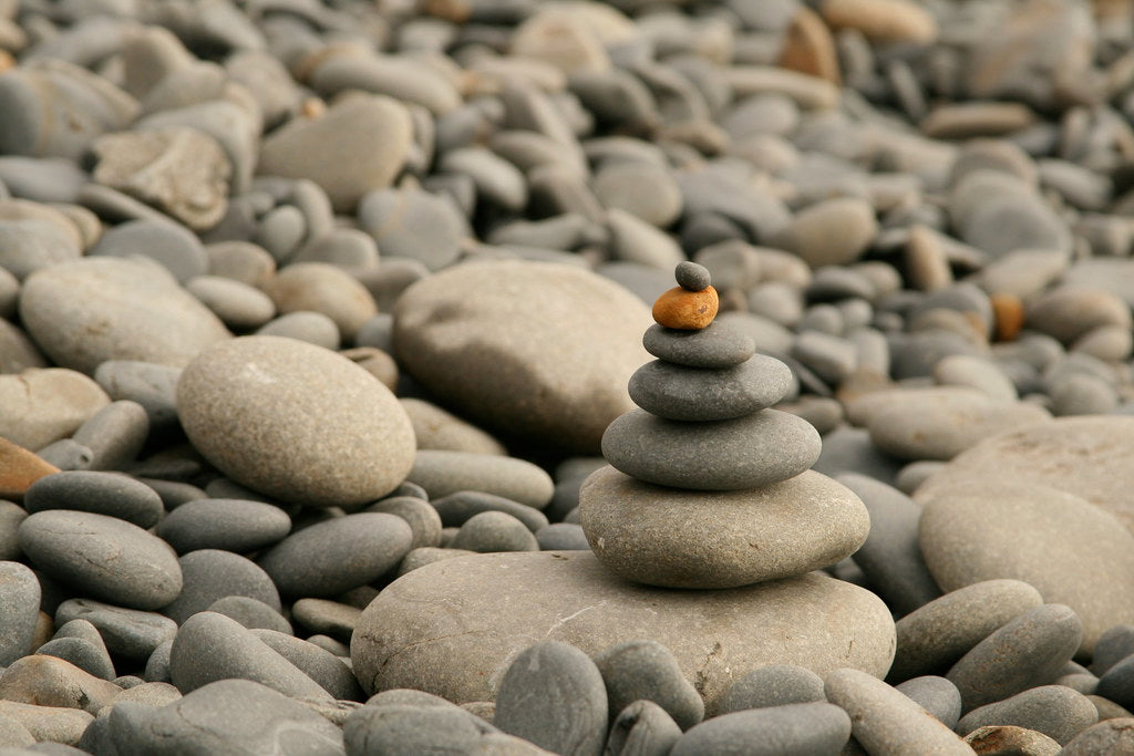 Piedras en equilibrio, apiladas unas sobre otras